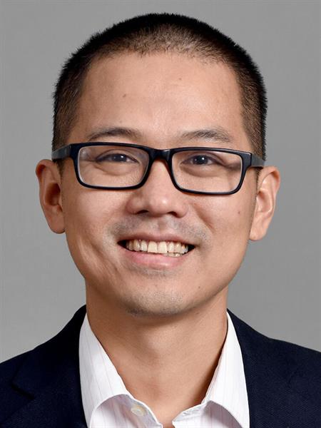 A portrait of Hanghang Tong